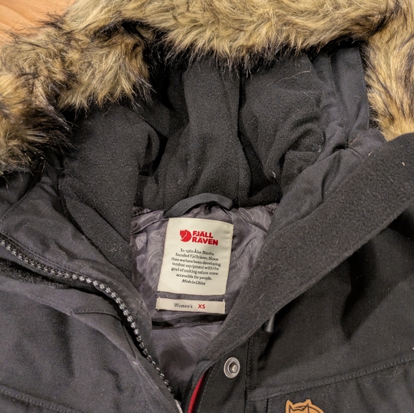 Fjallraven Nuuk Parka - NEW with Tags! - Picture 3 of 7